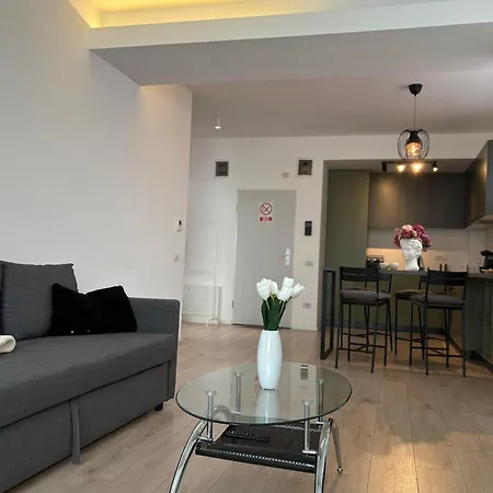 Warm 4 Apartment Bucharest