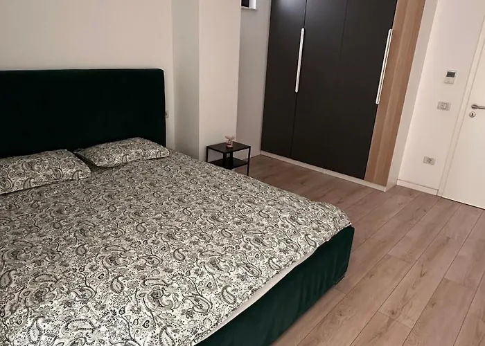 Apartment Warm 4 Bucharest