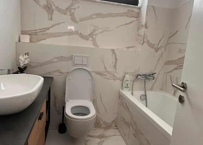 Apartment Warm 4 Bucharest
